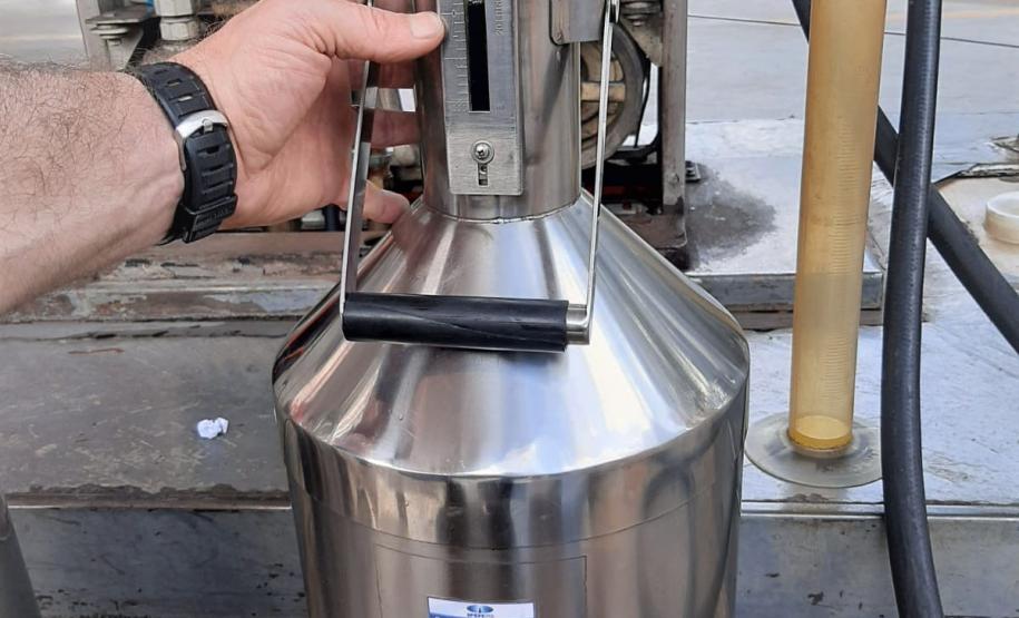 IPEM-PR fiscaliza postos de combustíveis em Maringá