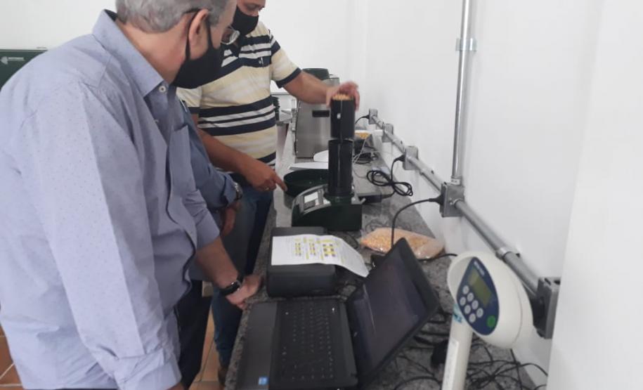 IPEM-PR ministrou treinamento dos técnicos do IPEM do Mato Grosso para atuar no Laboratório de Umidade de Grãos