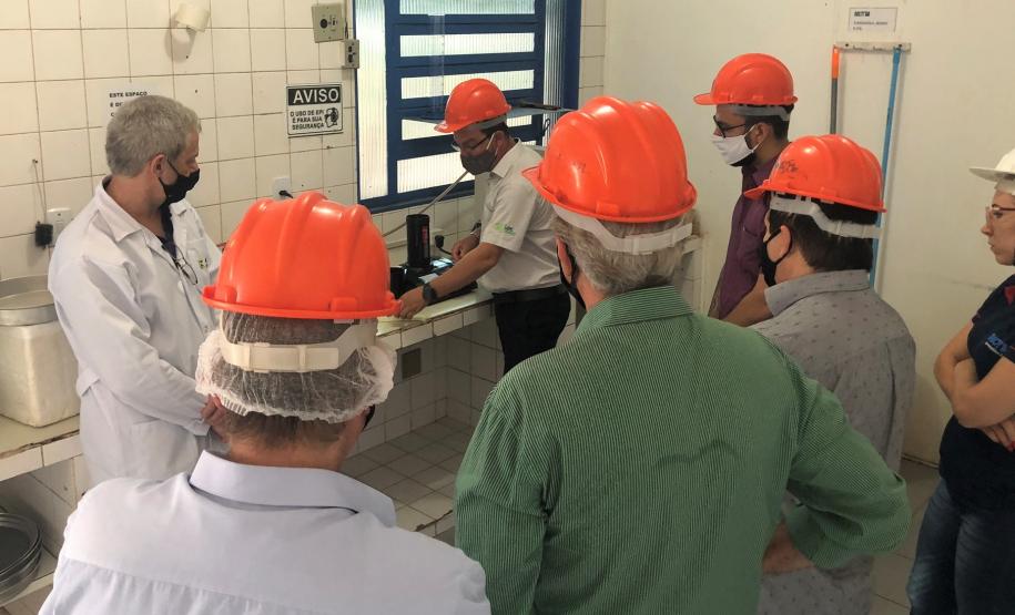 IPEM-PR ministrou treinamento dos técnicos do IPEM do Mato Grosso para atuar no Laboratório de Umidade de Grãos