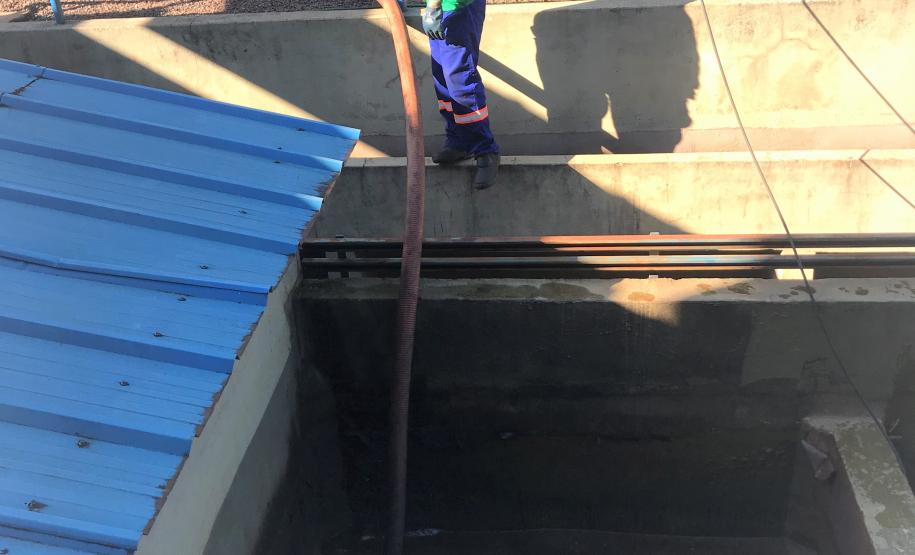 2020 12 03 Limpeza Cascavel Sistema de verificação de caminhões e vagões tanques 
da Regional de Cascavel passa por limpeza e manutenção