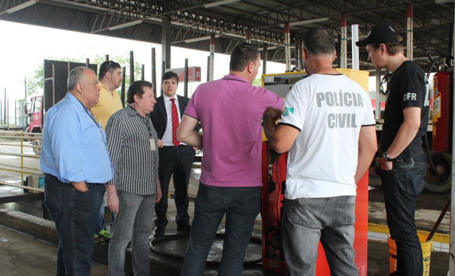 Força-tarefa reúne Ipem, MP, Receita Federal, Polícia Civil e ANP para fiscalização de bombas de combustíveis em Sengés-PR