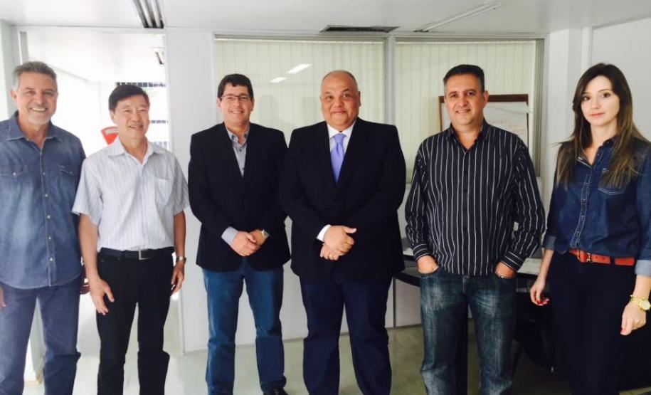 Visita Minas Mineiros visitam Ipem do Paraná