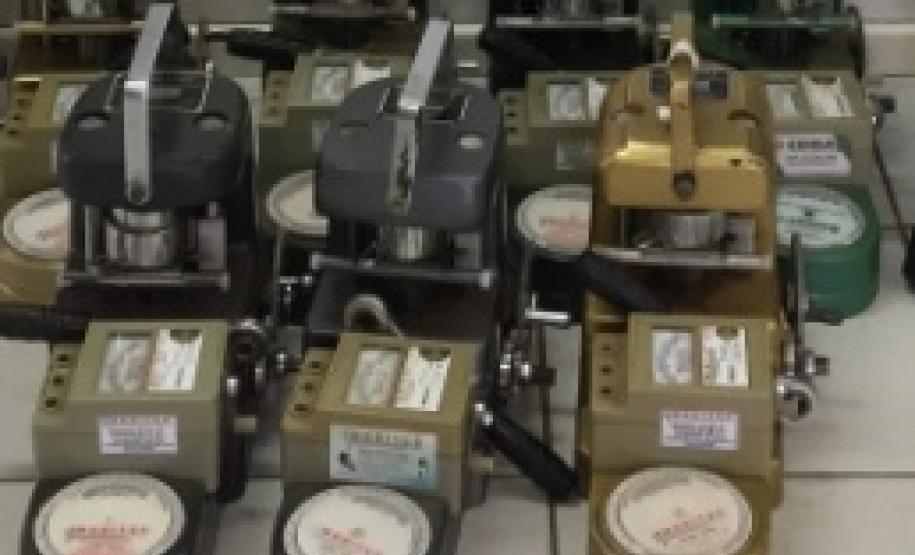 Medidores de umidade de grãos apreendidos