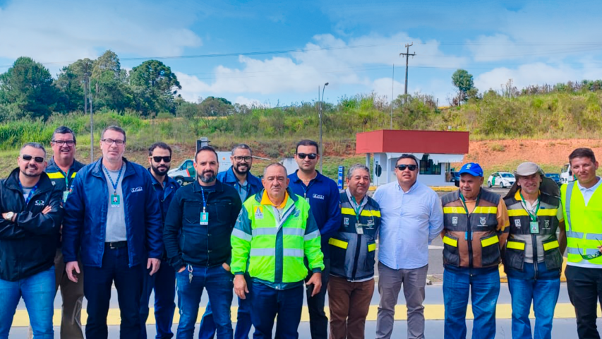 Fotos tiradas no treinamento dos técnicos para verificação de balanças dinâmicas.